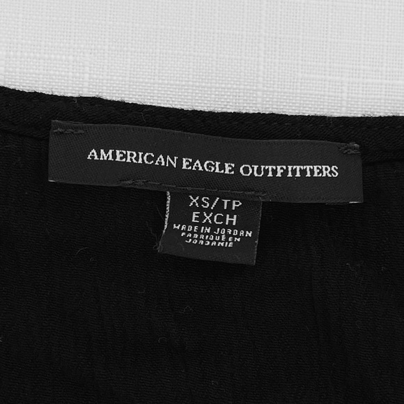 AMERICAN EAGLE OUTFITTERS tie front long sleeve SOLID BLACK Versatile blouse XS - Picture 7 of 9